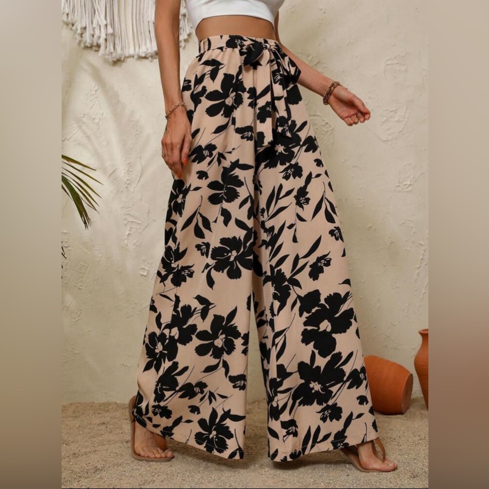 New and never worn. Fits well and is flexible in size